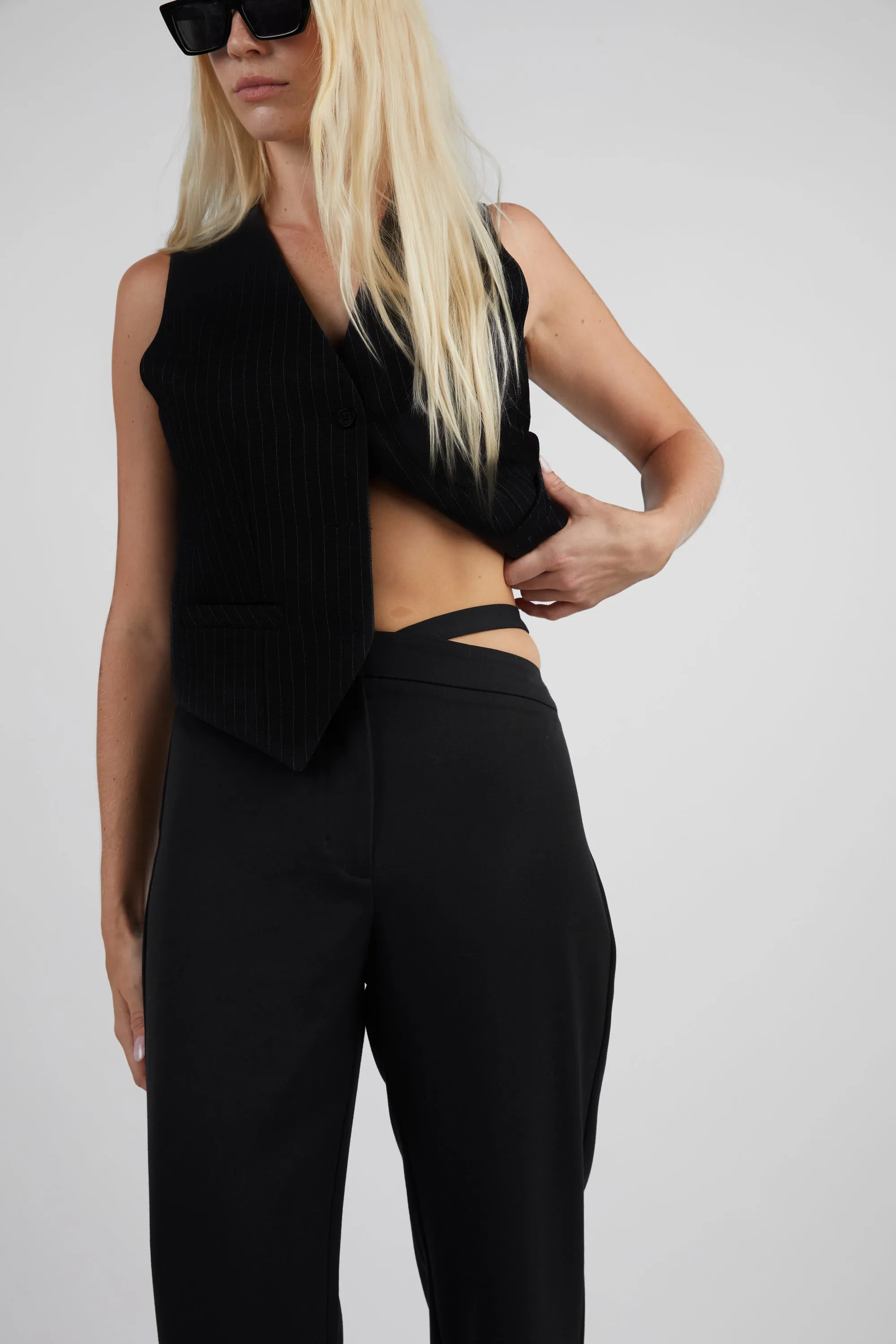 ASYMMETRIC WAIST PANT