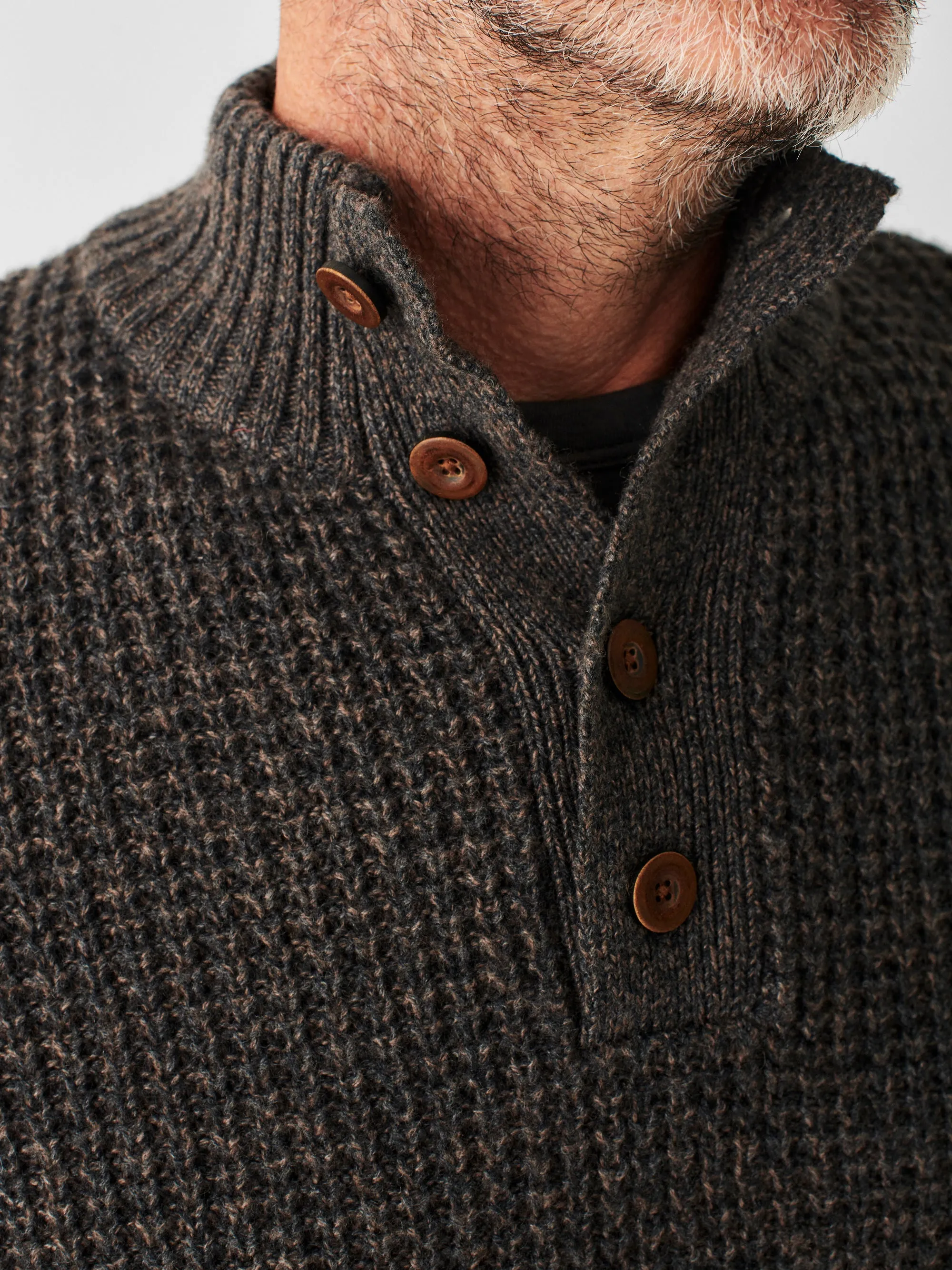 Faherty Cashmere Wool Quarter Button Sweater in Charcoal Melange