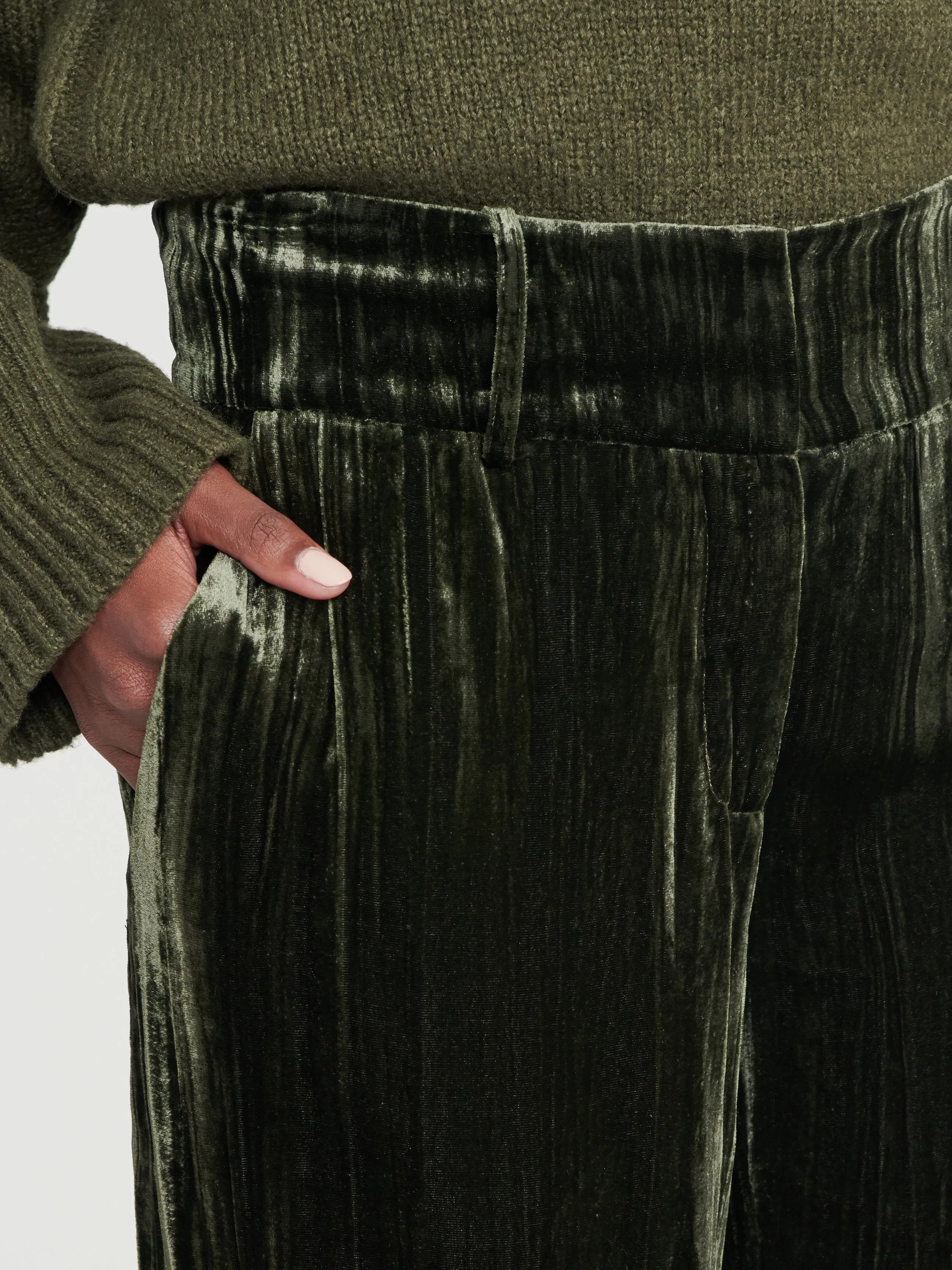 Velvet Panne Met Pant -- Deep Moss